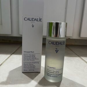 Caudalie Vinoperfect Glycolic Essence - NIB